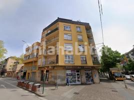 Pis, 90 m², prop de bus i tren