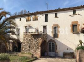  (casa rural), 588 m², près de bus et de train
