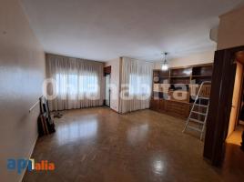 Piso, 98 m², cerca de bus y tren