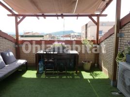 Dúplex, 105 m², près de bus et de train, presque neuf