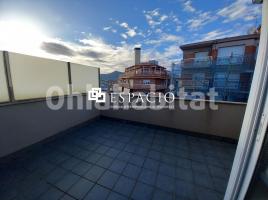 Àtic, 95 m², près de bus et de train, presque neuf, Cerdanyola nord