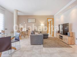 Duplex, 110 m², near bus and train, almost new, Mirasol