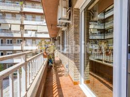 Flat, 92 m², near bus and train