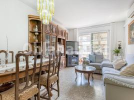 Flat, 92 m², near bus and train