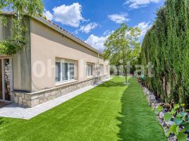 Houses (detached house), 162 m², near bus and train