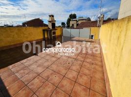 Houses (detached house), 210 m², near bus and train