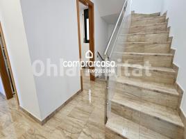 Casa (unifamiliar aislada), 261 m², cerca de bus y tren, nuevo