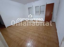 Flat, 97 m², near bus and train