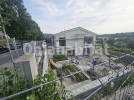  (unifamiliar aïllada), 214.83 m², près de bus et de train, nouveau