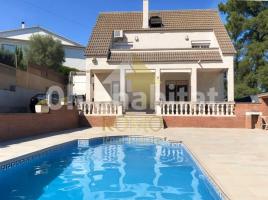 Houses (detached house), 163 m², near bus and train