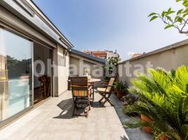 Àtic, 141 m², près de bus et de train, presque neuf