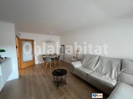 Piso, 80 m², cerca de bus y tren, seminuevo
