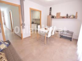Piso, 77 m², cerca de bus y tren
