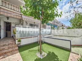 Casa (unifamiliar adossada), 114 m², prop de bus i tren