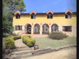 Casa (casa rural), 471 m², cerca de bus y tren, seminuevo