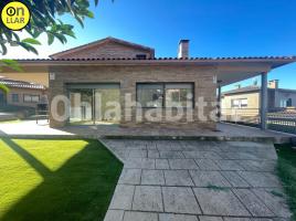 Casa (unifamiliar aislada), 300 m², cerca de bus y tren, seminuevo, L'Ametlla del Vallès