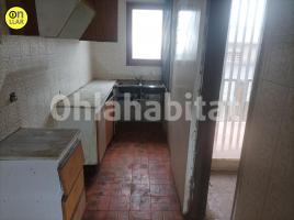 Flat, 81 m², near bus and train