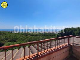 Casa (unifamiliar aislada), 466 m², cerca de bus y tren, seminuevo