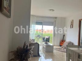 Flat, 108 m², near bus and train, almost new