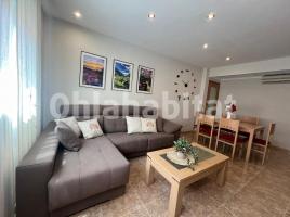 Piso, 95.71 m², cerca de bus y tren, seminuevo
