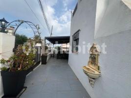  (unifamiliar aïllada), 87 m², près de bus et de train, presque neuf