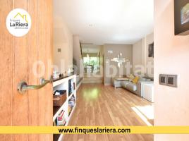 Casa (unifamiliar aislada), 174 m², cerca de bus y tren, seminuevo