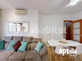 Flat, 117 m², near bus and train