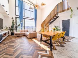  (unifamiliar aïllada), 270 m², près de bus et de train, nouveau