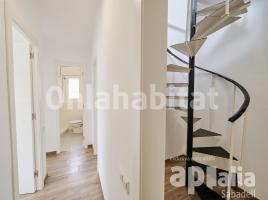  (unifamiliar aïllada), 167 m², près de bus et de train