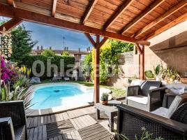 Houses (detached house), 205 m², near bus and train