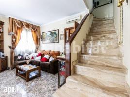 Unifamiliar adossada, 183 m², prop de bus i tren