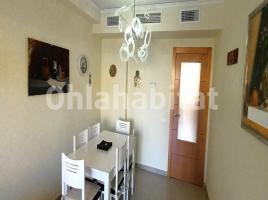 Alquiler piso, 83 m², cerca de bus y tren, seminuevo