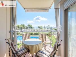 Apartamento, 70 m², cerca de bus y tren, seminuevo