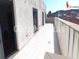 Ático, 96 m², cerca de bus y tren, seminuevo