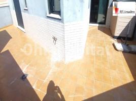 Apartament, 90.78 m², near bus and train, almost new