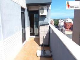 Apartament, 90.78 m², near bus and train, almost new