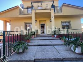 Casa (unifamiliar aïllada), 205 m², prop de bus i tren