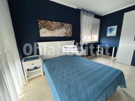 Apartament, 63 m², près de bus et de train, presque neuf