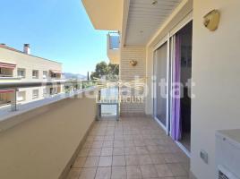 Apartamento, 88 m², cerca de bus y tren, seminuevo, Fenals