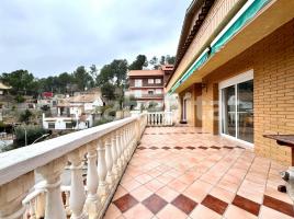 Casa (unifamiliar aislada), 325 m², cerca de bus y tren, seminuevo