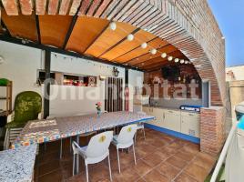 Houses (detached house), 185 m², near bus and train