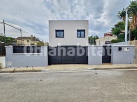  (unifamiliar aïllada), 231.36 m², près de bus et de train