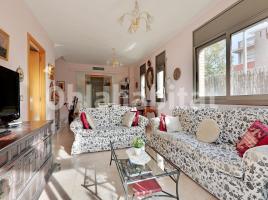 Casa (unifamiliar adosada), 126 m², cerca de bus y tren, seminuevo