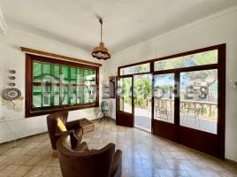 Houses (detached house), 166 m², near bus and train