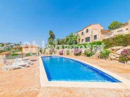 Houses (terraced house), 139 m², near bus and train