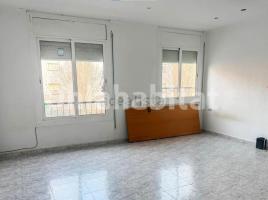 Flat, 71 m², near bus and train