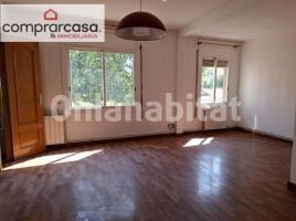 Pis, 73 m², prop de bus i tren