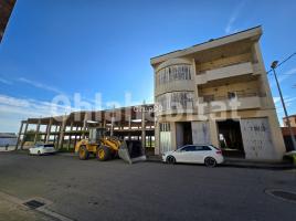 Casa (unifamiliar aislada), 501 m², cerca de bus y tren