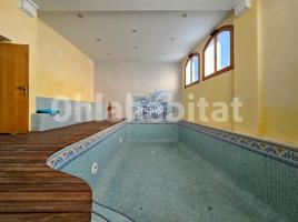 Casa (unifamiliar aislada), 320 m², cerca de bus y tren