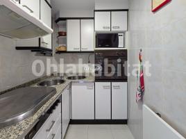 Flat, 85 m², near bus and train